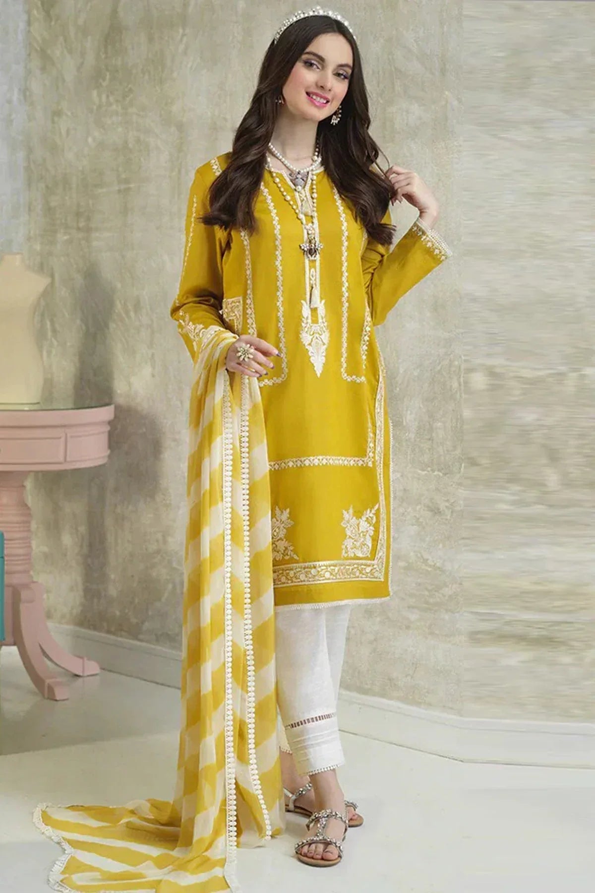 Embroidered Luxury Lawn Unstitched 3Pc | 1099