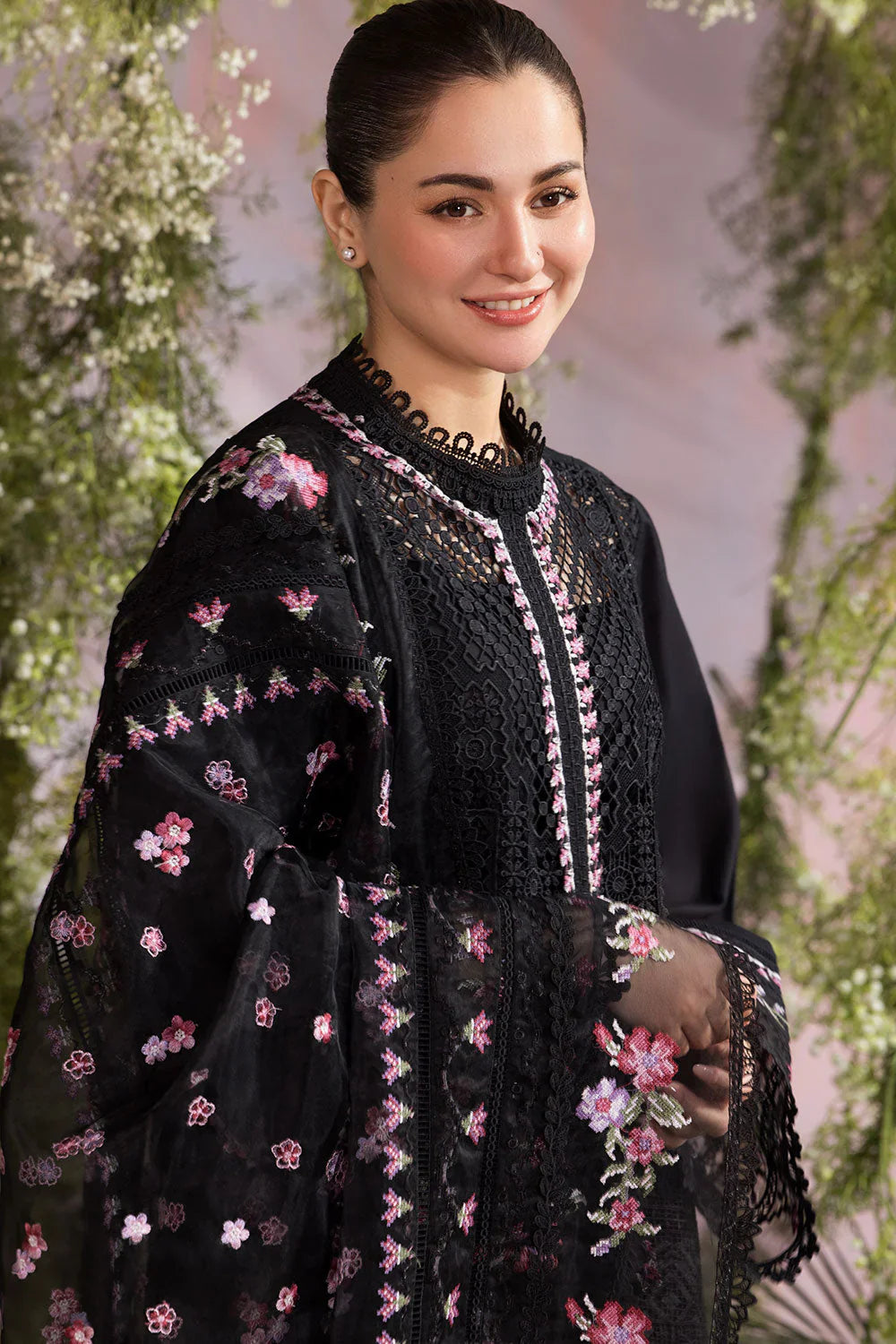 SOBIA NAZIR - 3PC LAWN EMBROIDERED SHIRT WITH EMBROIDERED DUPATTA AND TROUSER\\ 2594