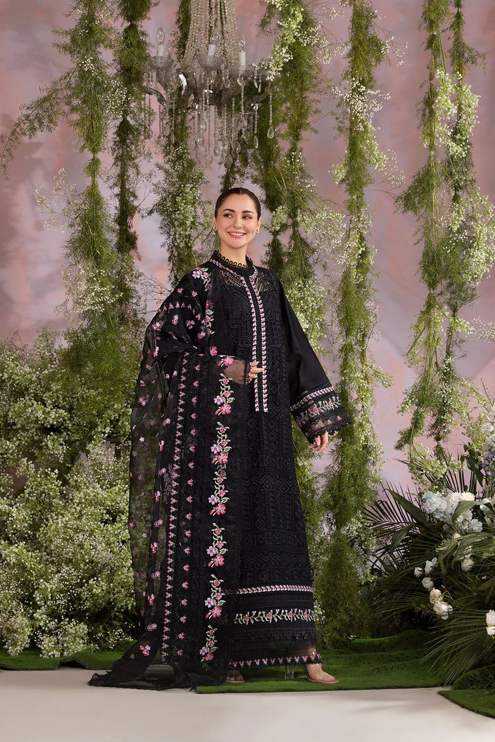 SOBIA NAZIR - 3PC LAWN EMBROIDERED SHIRT WITH EMBROIDERED DUPATTA AND TROUSER\\ 2594